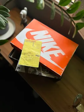کتانی نایک ایر جردن 1 قرمز شیکاگو ساق‌دار Nike Air Jordan 1 Retro High OG Chicago Lost And Found