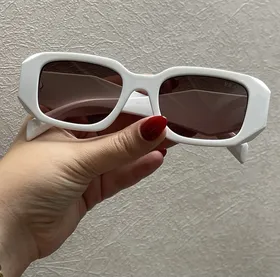 عینک پرادا (Prada) فریم مستطیلی