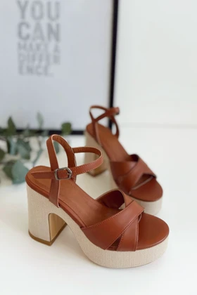 کفش پاشنه‌بلند کلاسیک زنانه polka-store polka-store