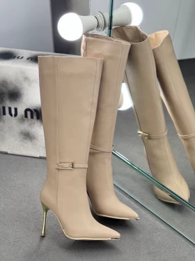 بوت بلند پاشنه9سانت طلایی