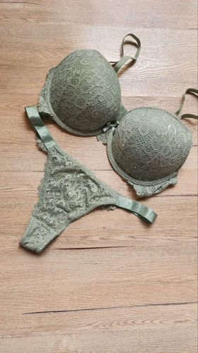 ست شورت و سوتین جکدار فنردار NBB کد : 4818