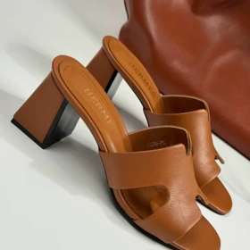 پاشنه هرمس لوشا 4446