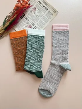 جوراب ساق بلند طرح سنتی