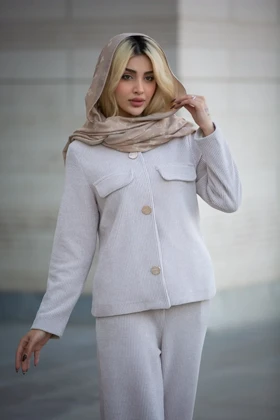 پالتو لمزور بیسکوییتی دکمه نما