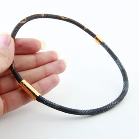 گردنبند دخترانه طرح چنل مگنتی