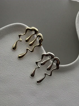 گوشواره دفرمه مینیمال