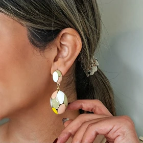 گوشواره میناکاری طرح انتزاعی