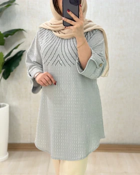 C026- تونیک رخشان نسکافه ای یک خط ته طاقه وسط لباس هست