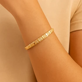 دستبند النگویی ژوپینگ طرح مربعشکل با بافت