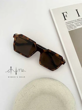 عینک FENDI