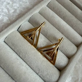 گوشواره طلایی مثلثی