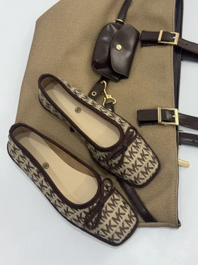 کالج پاپیونی گل رز 4313