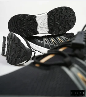 کفش کتانی بزرگ پا مشکی طلایی سفید Salomon X ULTRA