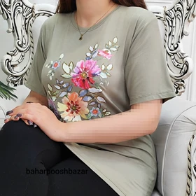 تی‌شرت یقه گرد