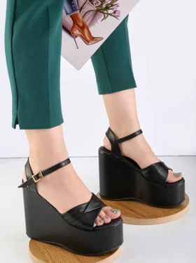 صندل لژدار تابستانی مدل بنددار