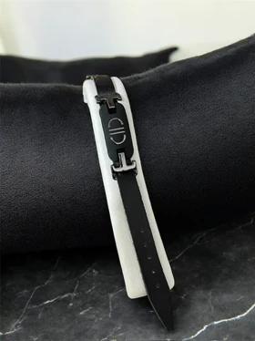 دستبند چرم طبیعی طرح aDT کد 3335031
