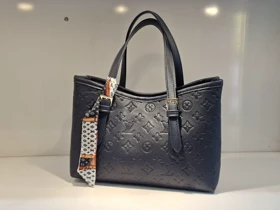 کیف زنانه LV کد 5024 (سرمه ای)