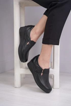 کفش طبی زنانه ژینورا
