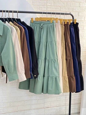 ست کت و دامن چین‌دار