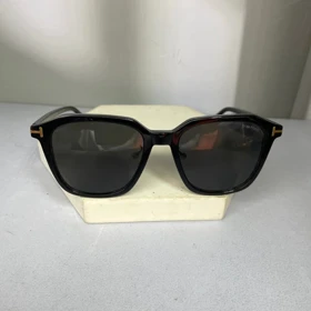 عینک آفتابی تام فورد مدل TOM FORD FT 0971
