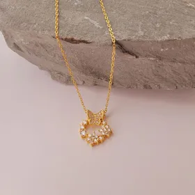 گردنبند پلاک گل و پروانه نگین‌دار