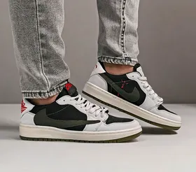 نایک ایر جردن 1 بدون ساق تراویس اسکات اولیو (Nike Air Jordan 1 Low Travis Scott Olive)
