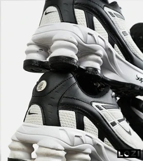 کفش کتانی مردانه سفید مشکی نایک NIKE x SUPREME shox ride 2