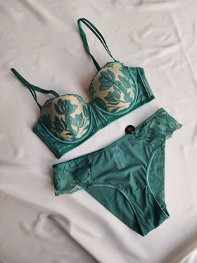 ست شورت و سوتین جکدار فنردار اروپایی کد: 9032