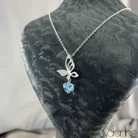 گردنبند سواروسکی مدل پروانه نگین آبی 50280