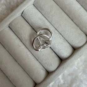 انگشتر نقره ای طرح گره
