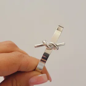 بنگل مینیمال نقره ای مدل گره