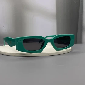 عینک آفتابی زنانه پرادا با فریم کائوچو و لنز پلی‌کربنات UV400 Prada Women