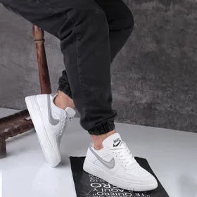 کفش اسپرت سفید نایک ایر فورس Nike AIR Force طرح طوسی