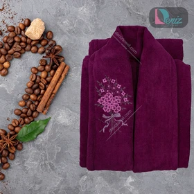 حوله تن پوش طرح گلدوزی یاس رنگ سماقی