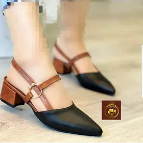 صندل مجلسی پاشنه‌دار پشت‌باز زنانه دورنگ
