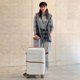 چمدان سایز متوسط وارداتی اسکای برد مدل SKYBIRD - SB40150 MEDIUM