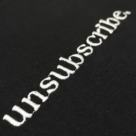 تیشرت باکسی مشکی پنبه سوپر گلدوزی با طرح Unsubscribe.