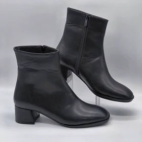 نیم بوت کلاسیک بغل زیپ طبی