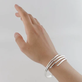 بنگل زنانه فشن آبکاری نقره