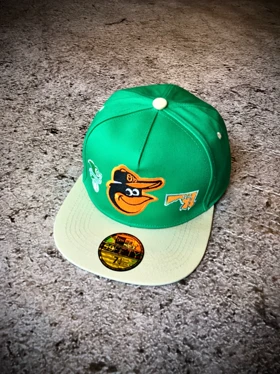 کلاه کپ بک فیت مستر کوالیتی وارداتی FIFTY 59 مدل Baltimore Orioles _ سبز نقاب طوسی