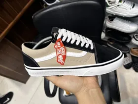 کتانی سفید کرم off the wall بسیار با کیفیت و زیبا(تا سایز 44)