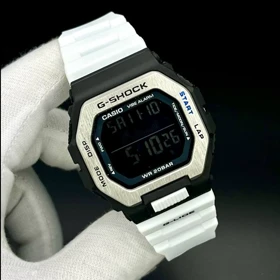 ساعت جیشاک GBD200 متالایز سفید