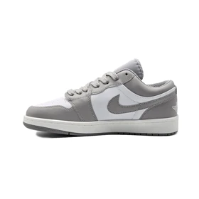 کفش کتانی اسپرت مردانه رنگ سفید طوسی مدل نایک NIKE Jordan 1 low