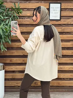 مانتو شومیزی سر سینه پرچ دار