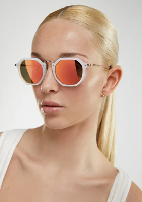 عینک آفتابی دی فرانکلین مدل D.franklin Roller HEX Milky White / Red