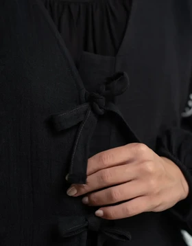 آستین گلدوزی جلو گره