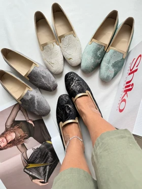 کالج لوتوس 1544