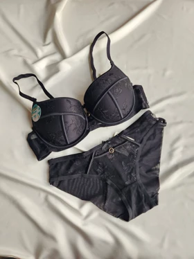 ست شورت و سوتین جکدار فنردار اروپایی کد: 1732