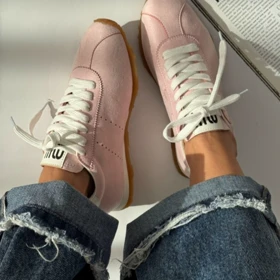 ونس میومیو روژکا 4322