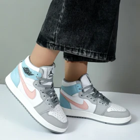 کتانی ساق‌دار زنانه مدل جردن ایر وان jordan air رنگ سفید طوسی صورتی کد 54466